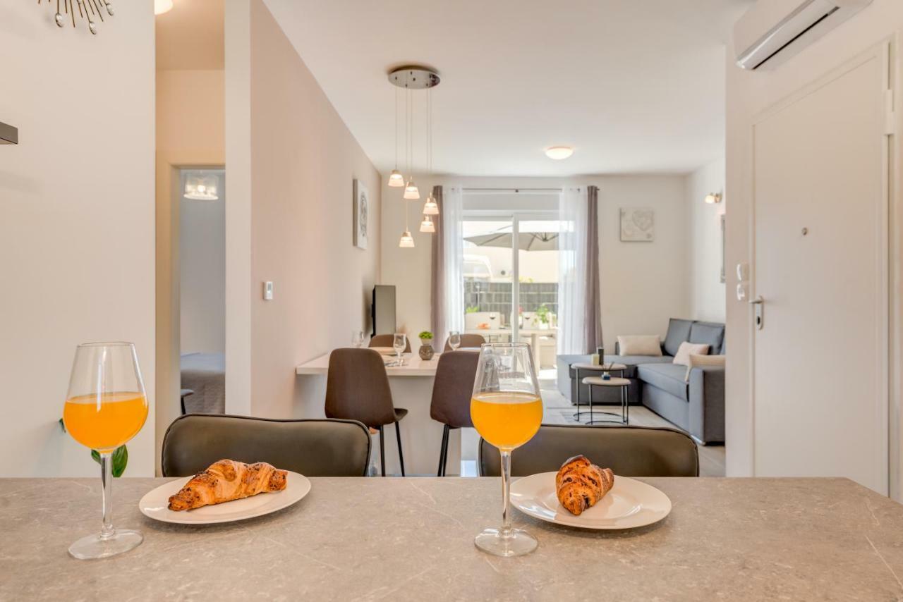 Apartamento La Vie Est Belle Trogir Exterior foto